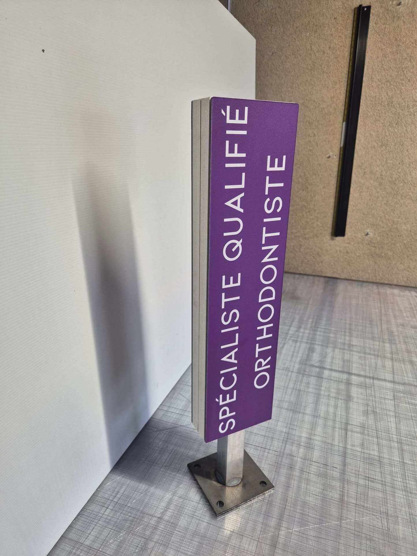 Petit Budget : Enseigne Drapeau Double Face Orthodontiste - DENTAL SIGN