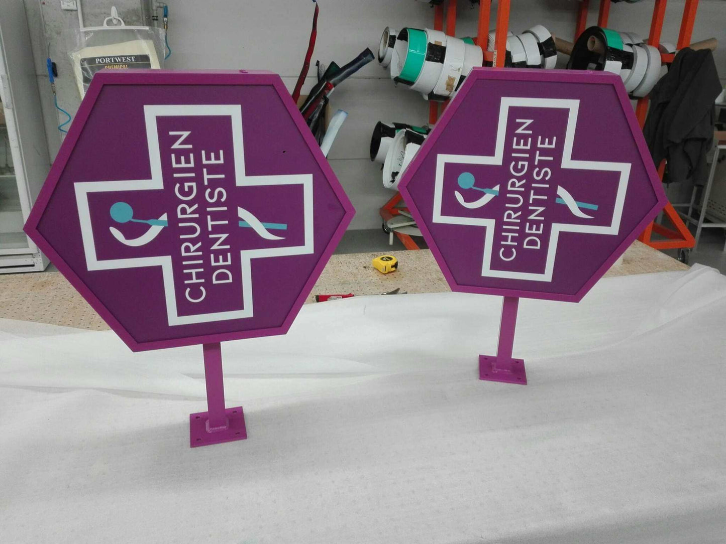 enseignes chirurgiens dentistes