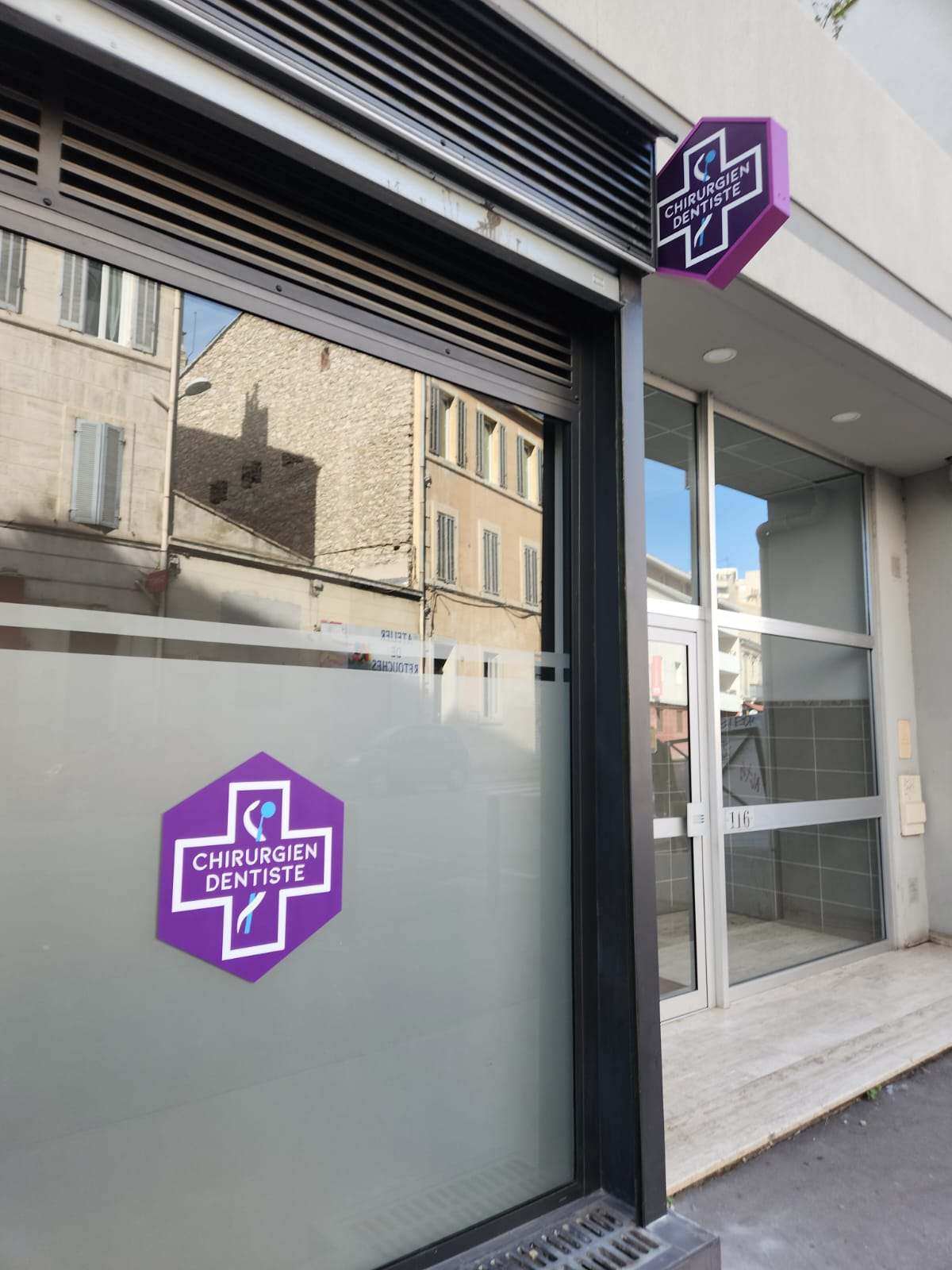 Adhésifs Chirurgiens-Dentistes